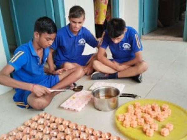 Diya making